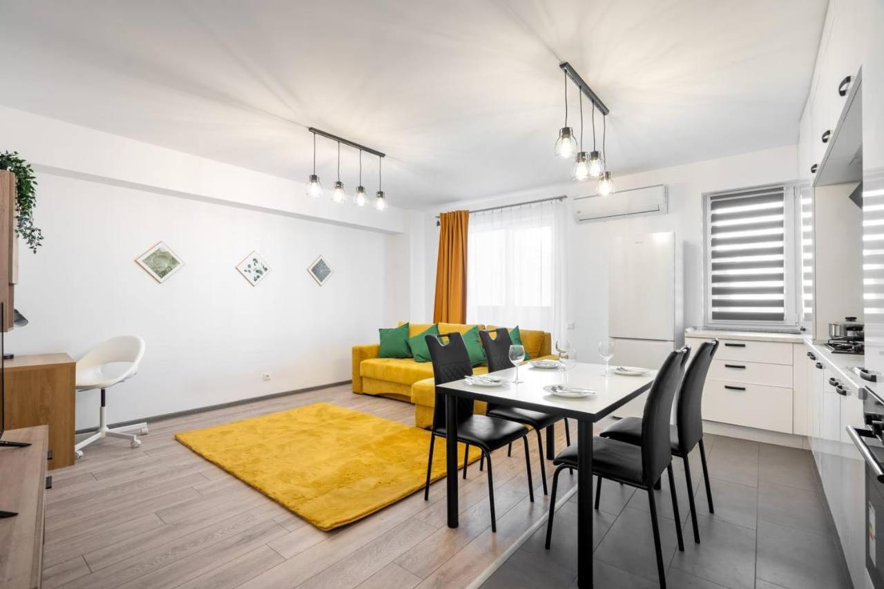 Апартаменты Carol New Building With Balcony Бухарест Экстерьер фото